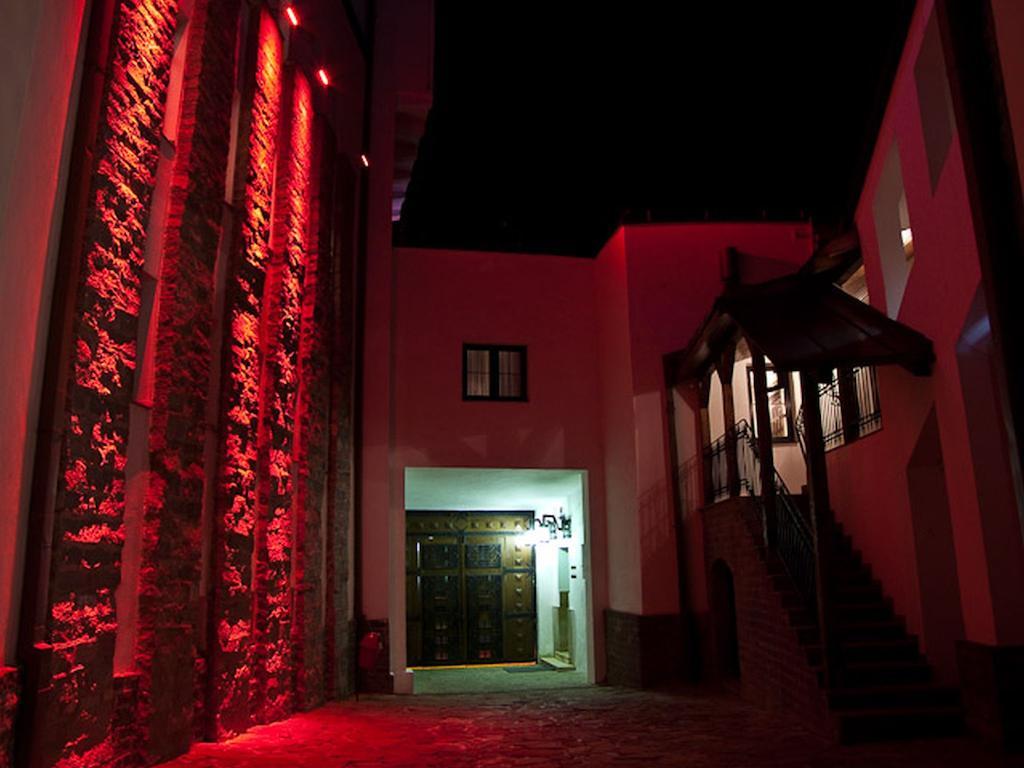 Hotel Castel Dracula Piatra Fantanele Bagian luar foto