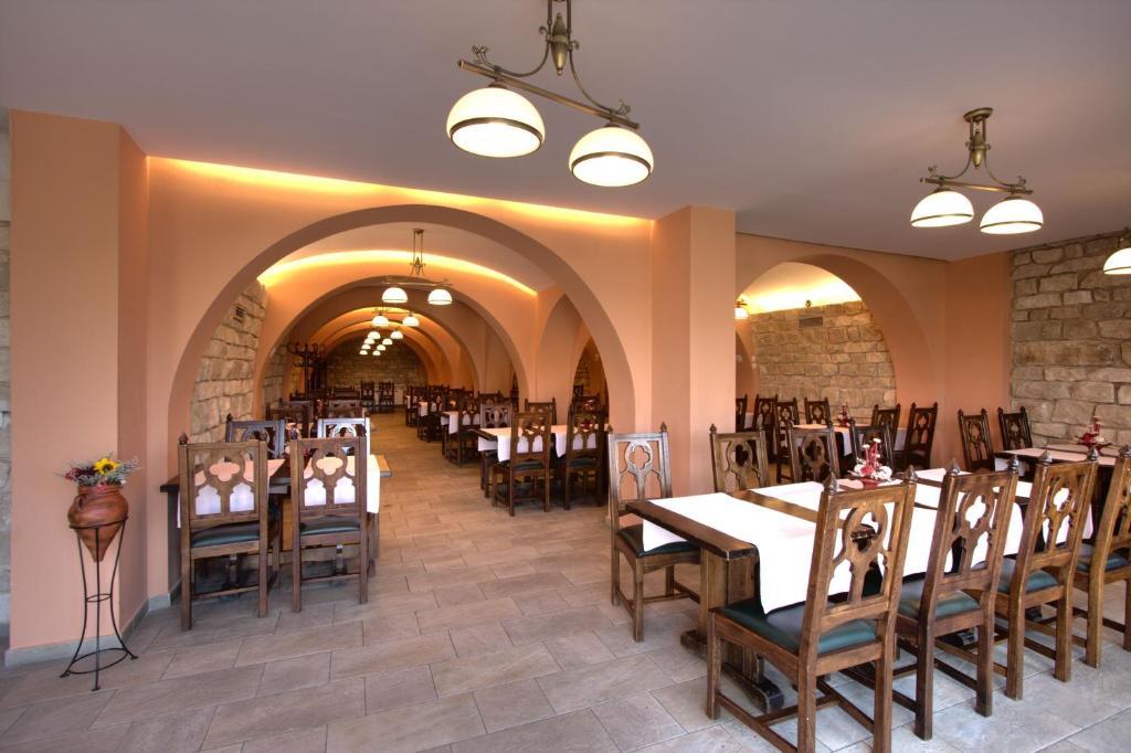 Hotel Castel Dracula Piatra Fantanele Bagian luar foto