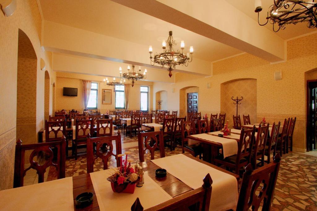 Hotel Castel Dracula Piatra Fantanele Bagian luar foto